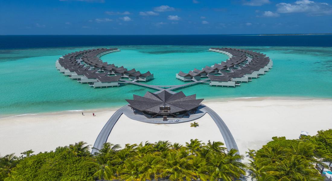 Mövenpick Resort Kuredhivaru Maldives