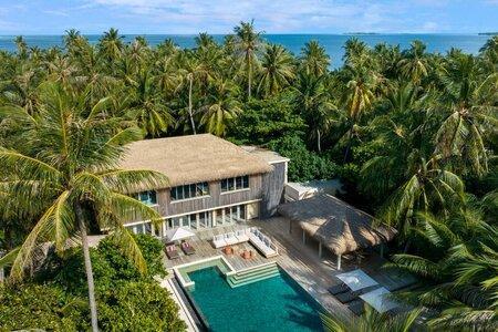 3BR Royal Beachfront Residence