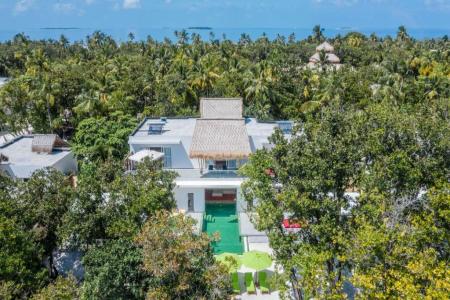 3BR Royal beach Villa